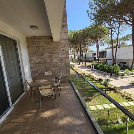 Lovely 1-Bedroom Apartment At San Pietro Beach Front Resort Plazhi San Pietro Екстериор снимка