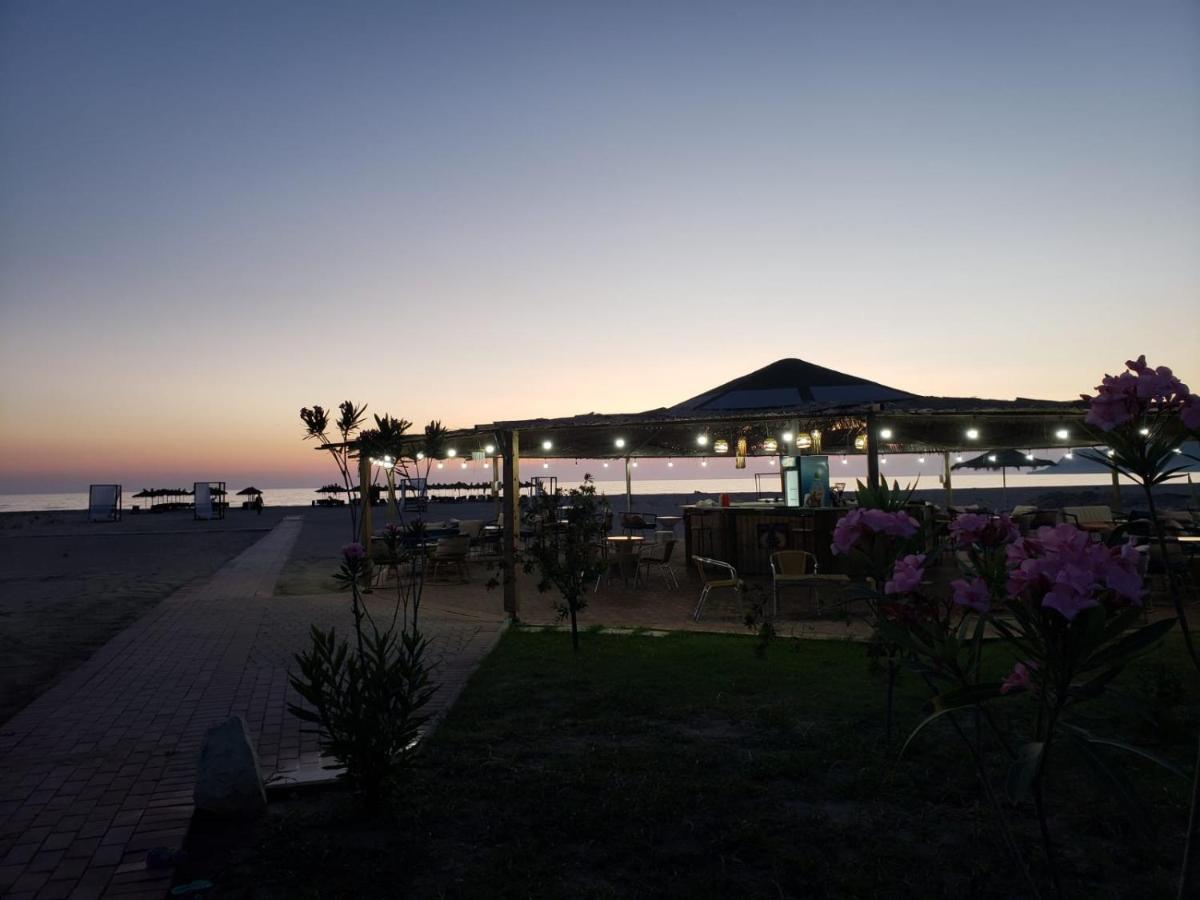 Lovely 1-Bedroom Apartment At San Pietro Beach Front Resort Plazhi San Pietro Екстериор снимка