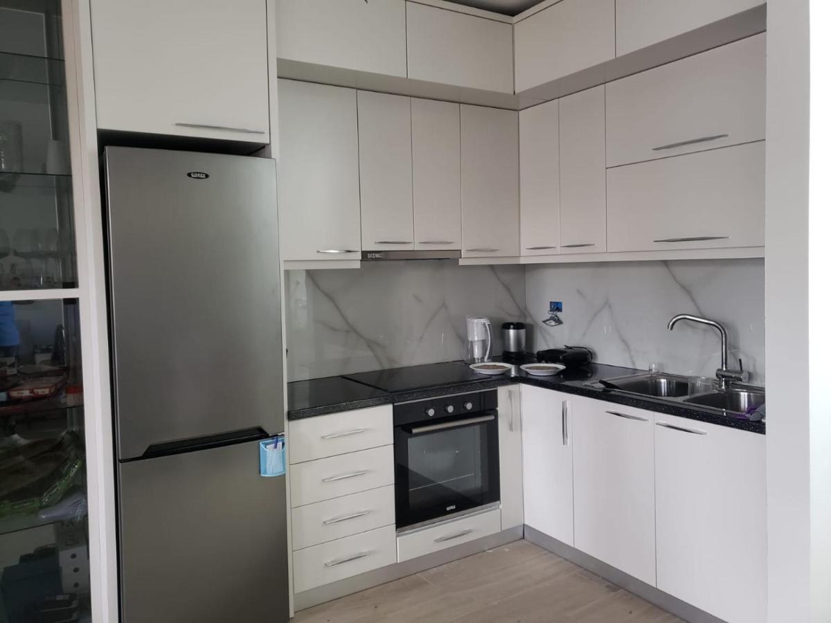 Lovely 1-Bedroom Apartment At San Pietro Beach Front Resort Plazhi San Pietro Екстериор снимка