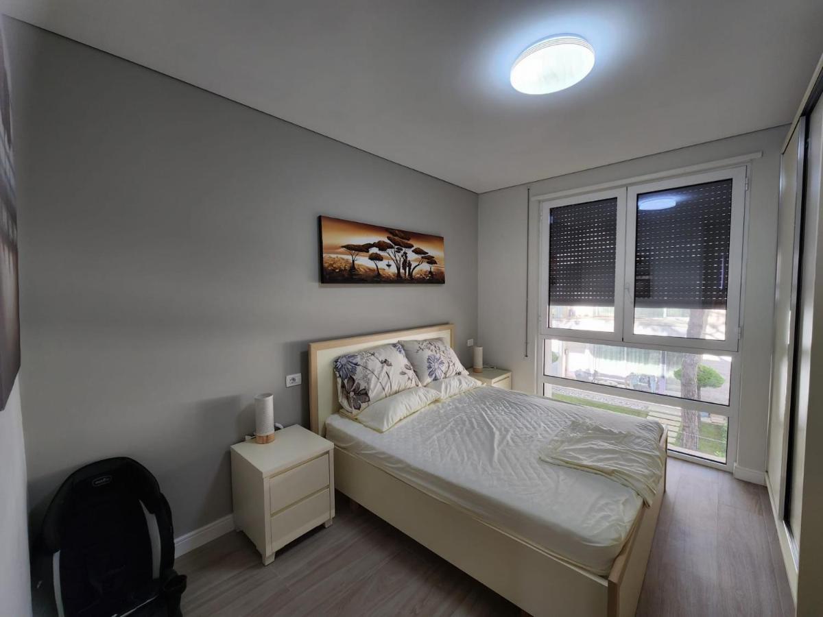 Lovely 1-Bedroom Apartment At San Pietro Beach Front Resort Plazhi San Pietro Екстериор снимка